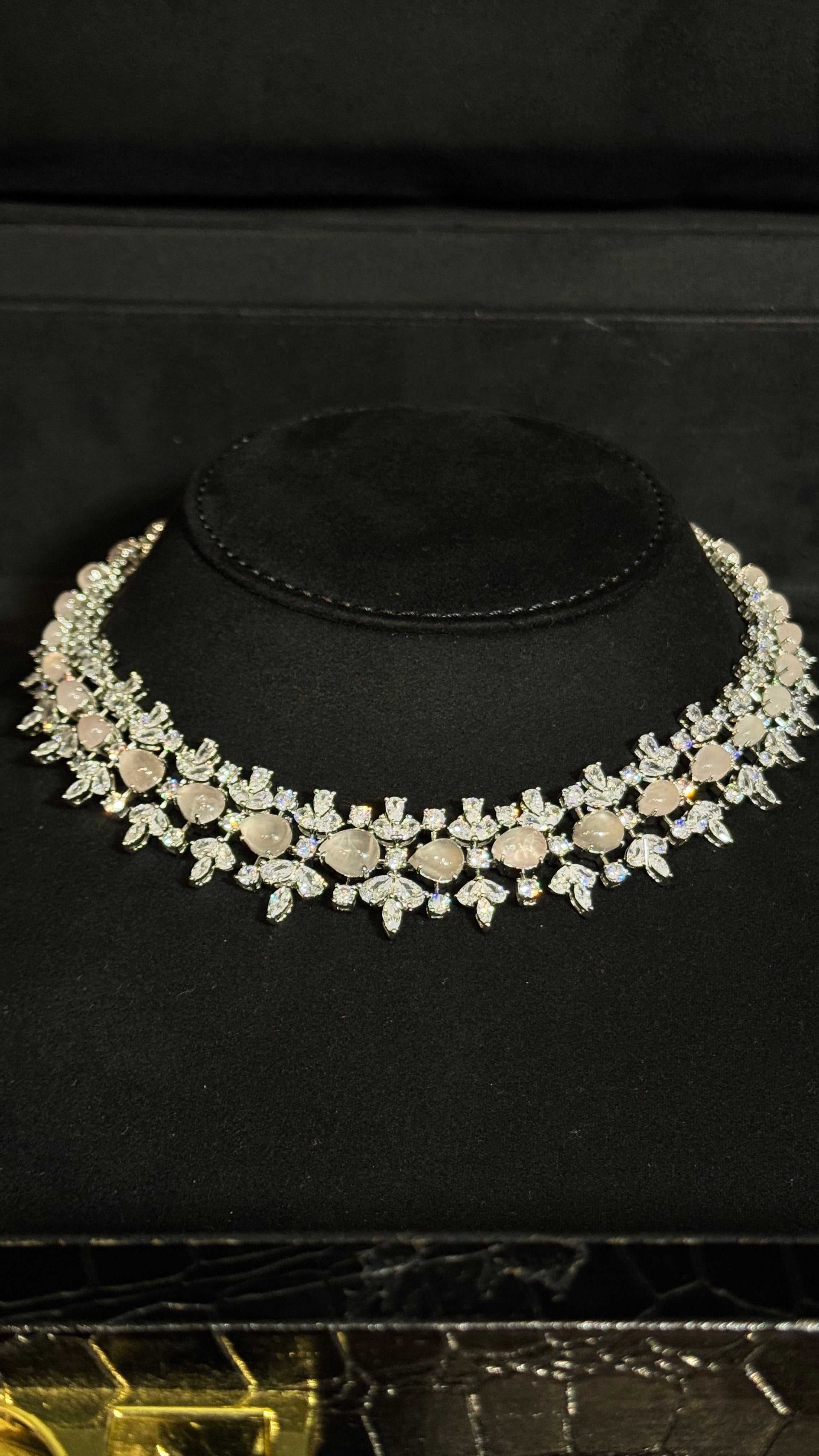 ASHARIJ | ROZE QUARTZ & PINK