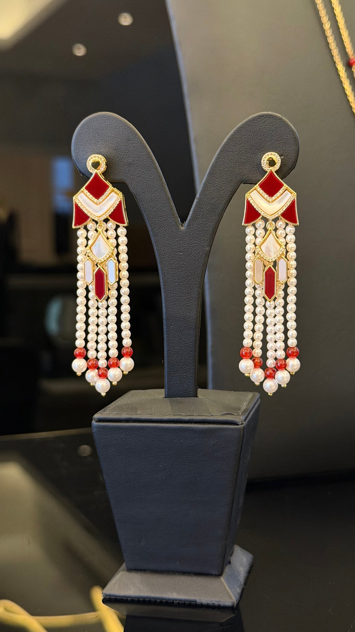ALMARMOUM | RED & PEARLS