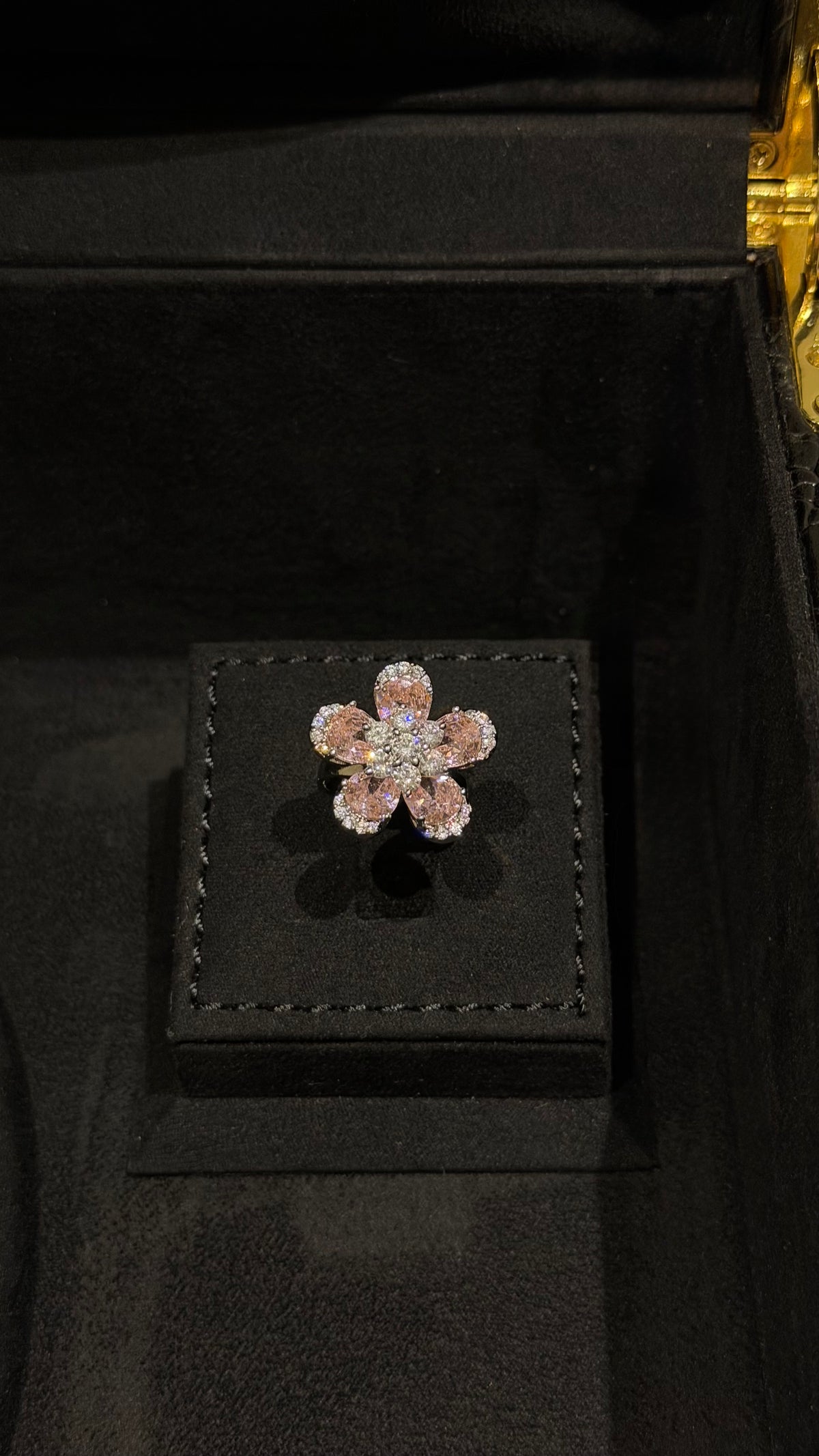 ALTWAR | PINK & FLOWERS