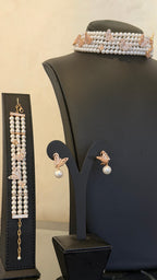 BUTTERFLY CHOKER (NO RING) | PEARLS