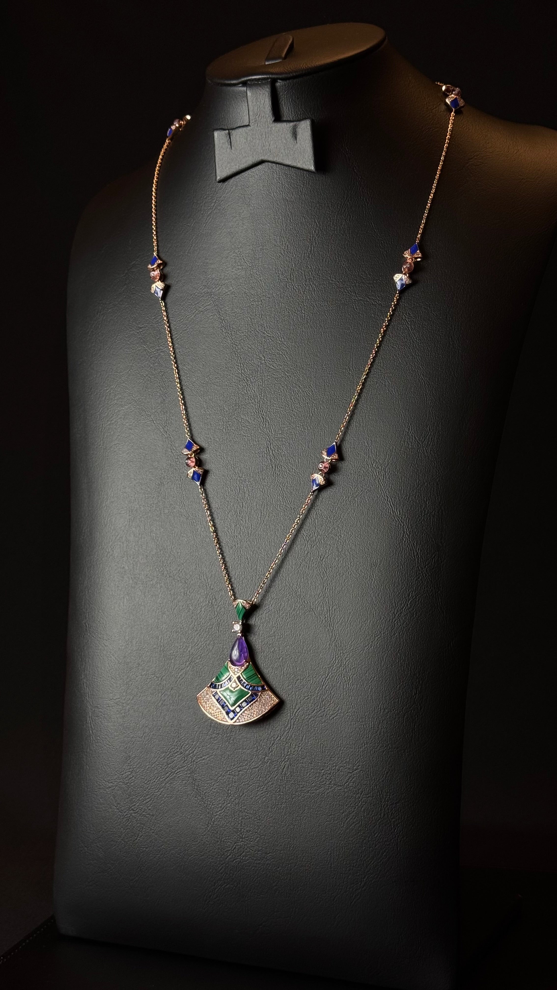 BEE | GREEN & PURPLE