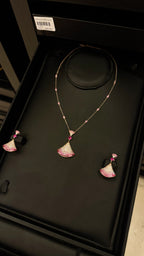 BEE | PINK & R GOLDEN