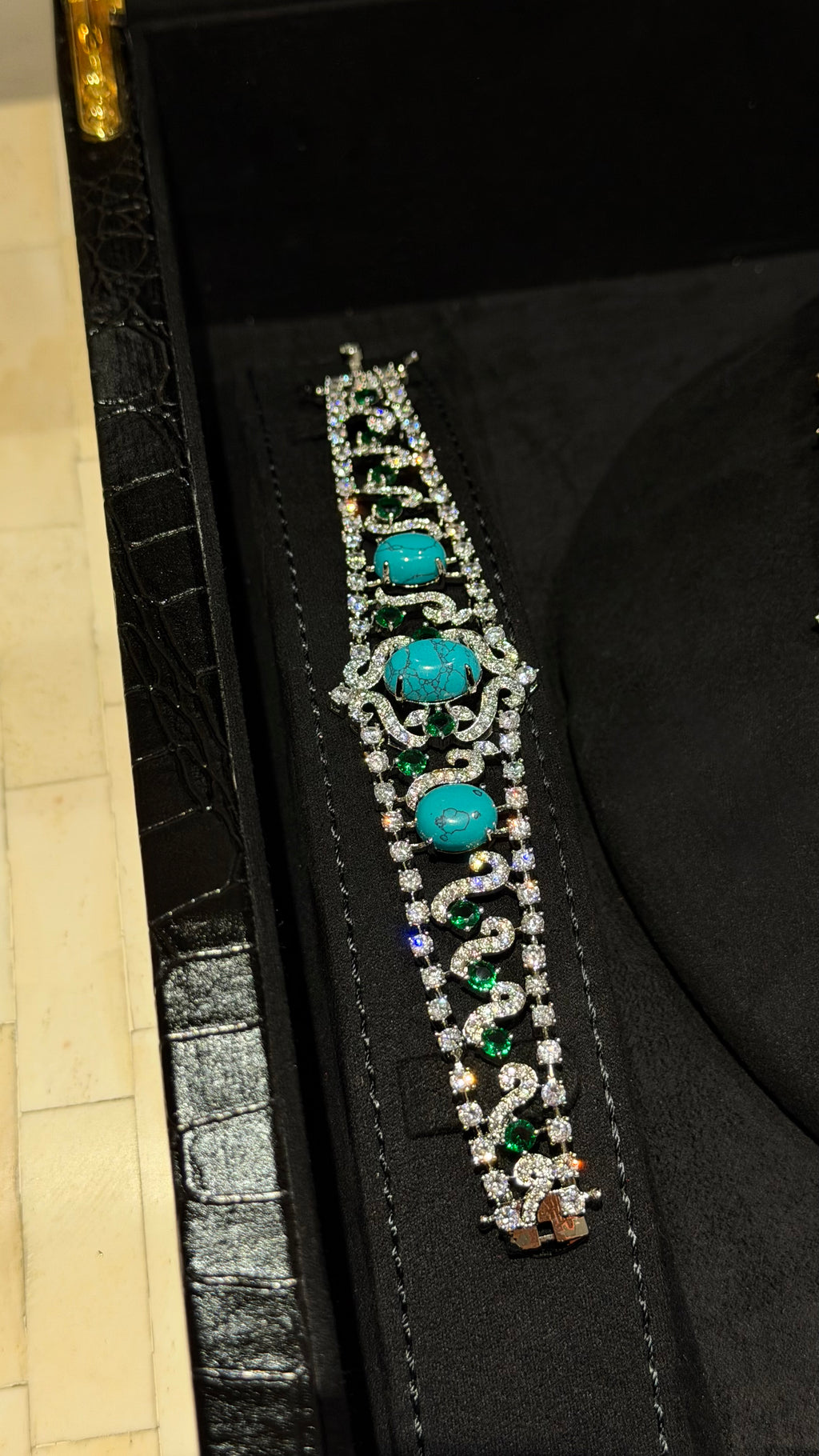 MAZYAD | TURQUOISE & GREEN