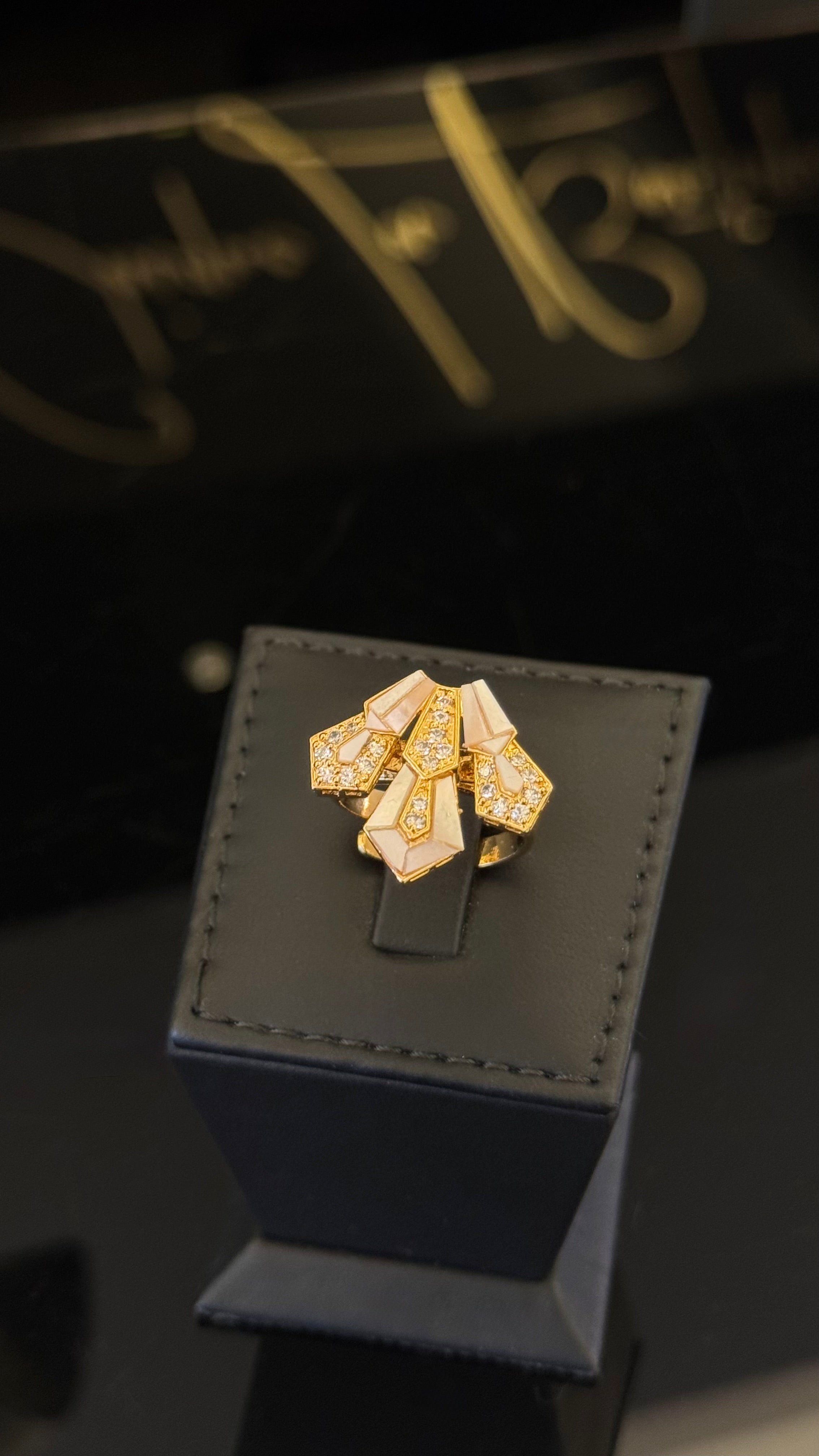 SILVER 047 | PEARLS & GOLDEN