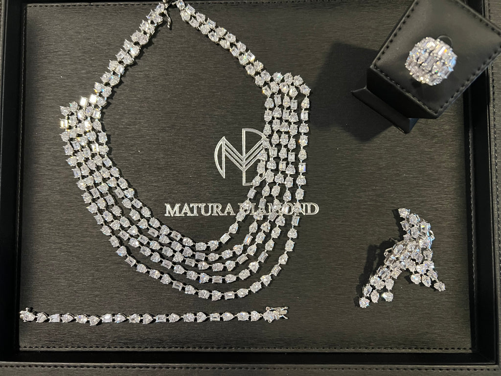 MAHRA | WHITE & LINES