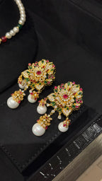 039 | SILVER & PEARLS