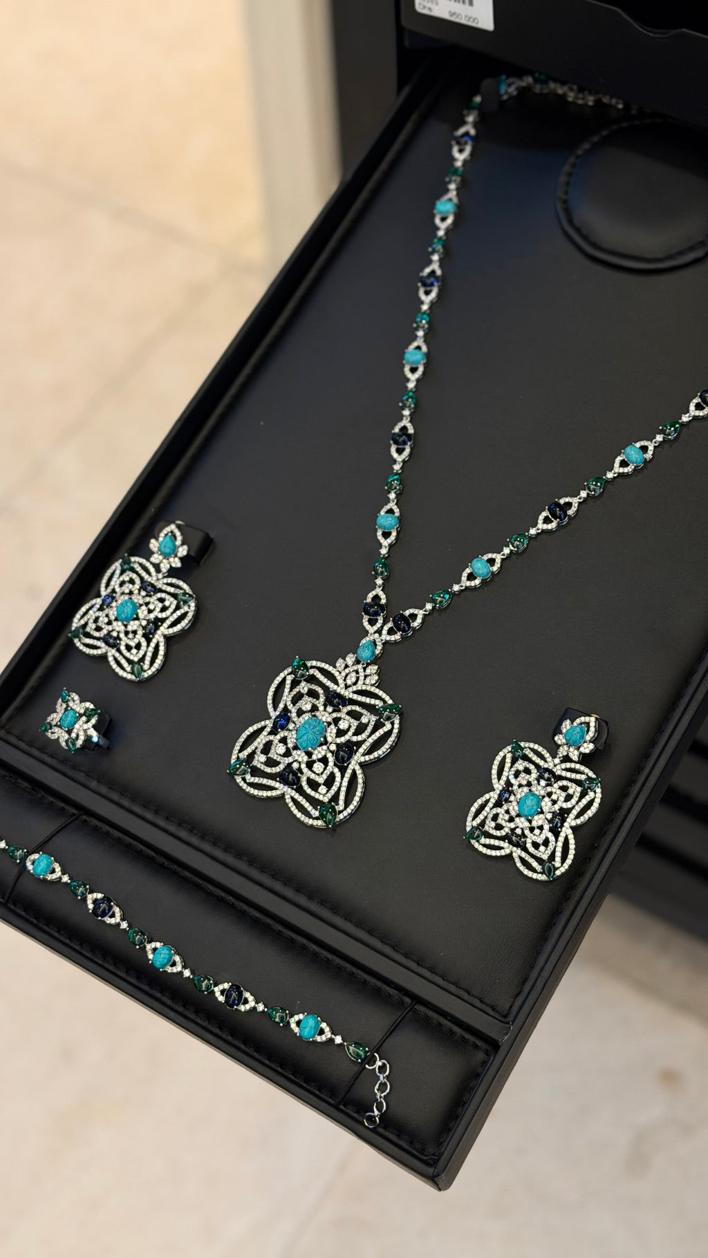 SHAIKHA | TURQUOISE