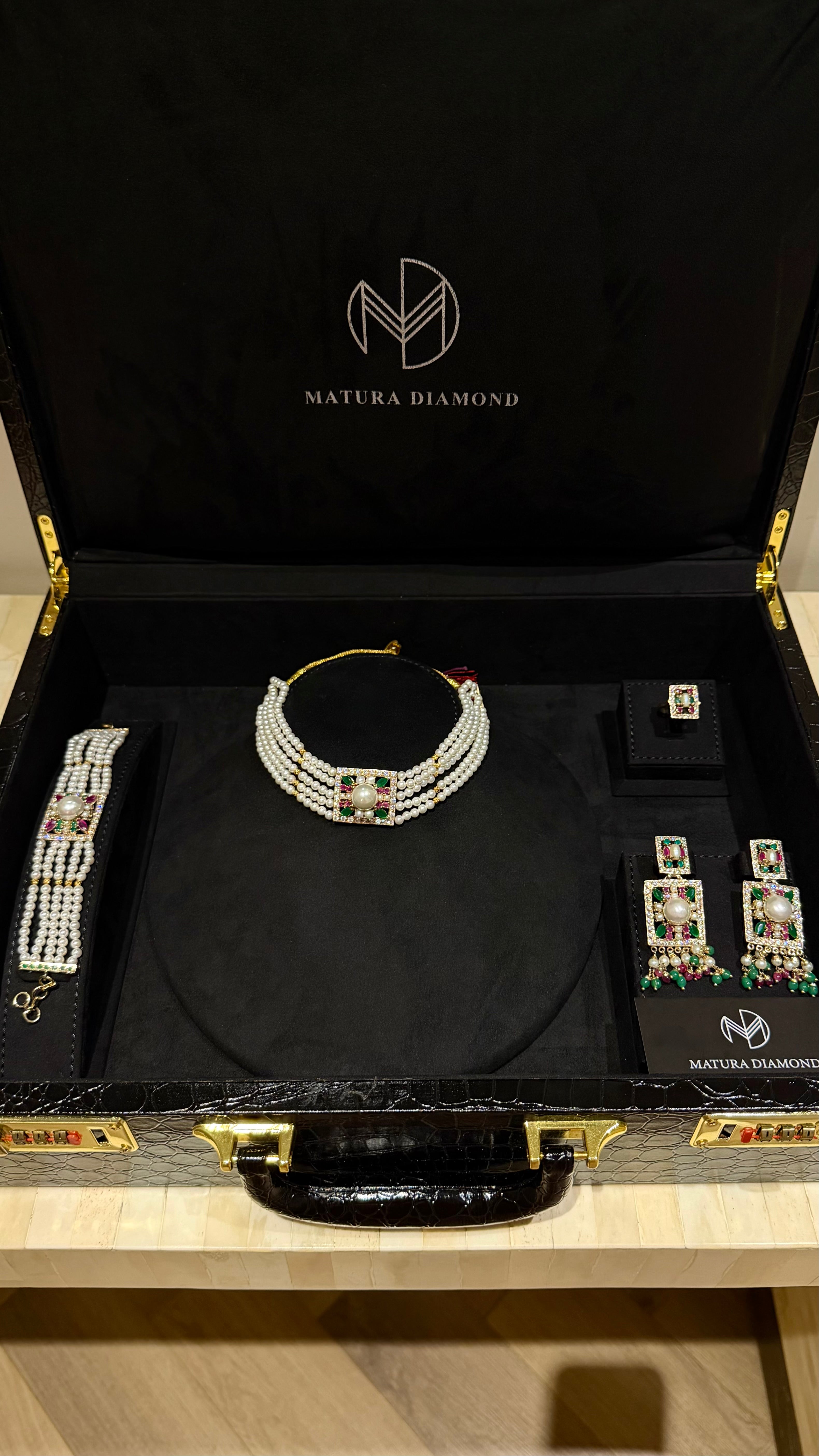 NO.060 | CHOKER & RED & GREEN