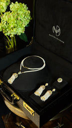 NO.056 | GREEN & RED