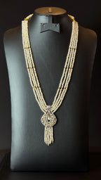 MZON | PEARLS & WHITE