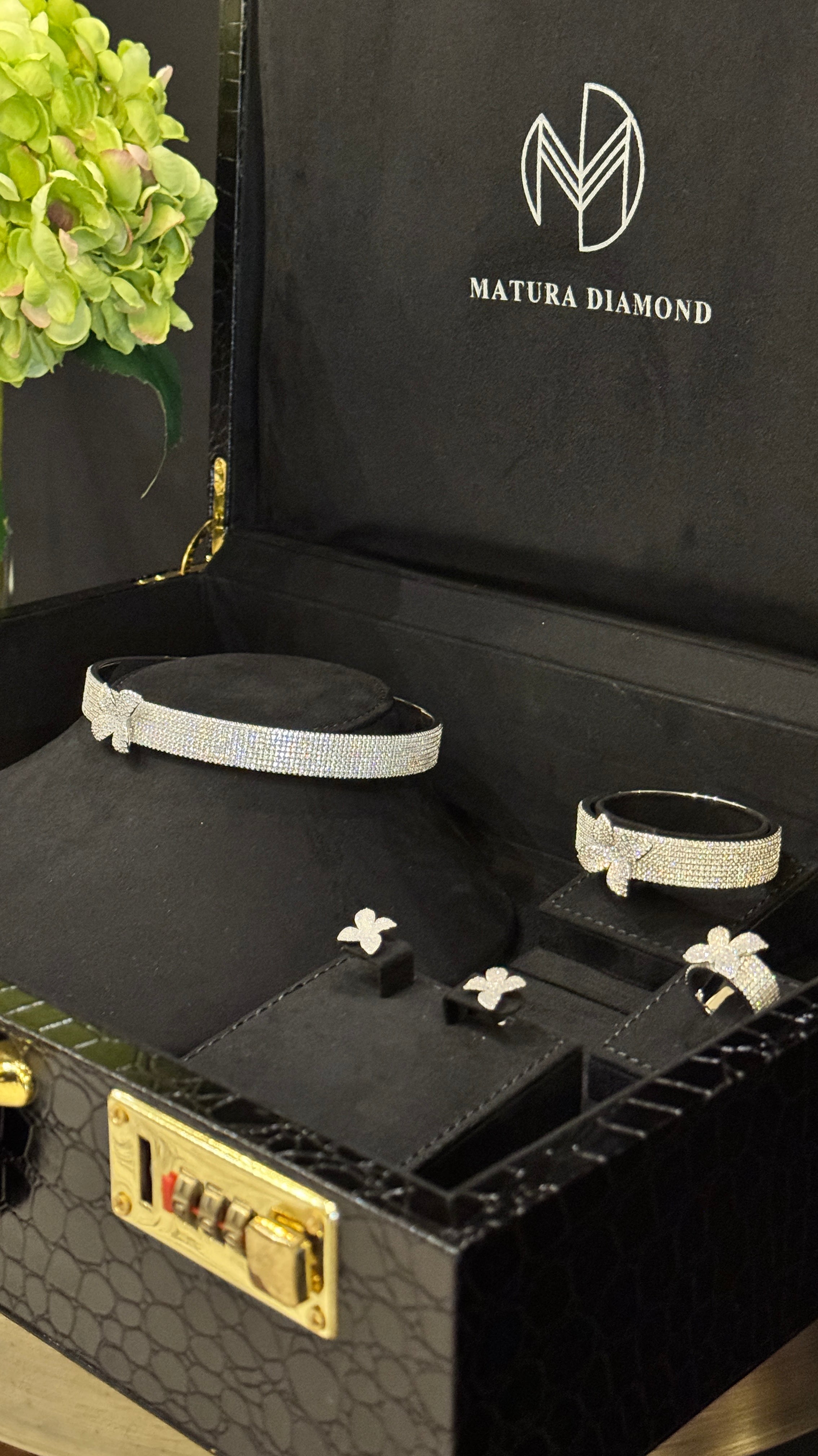 CHOKER ALMIRGAB | WHITE