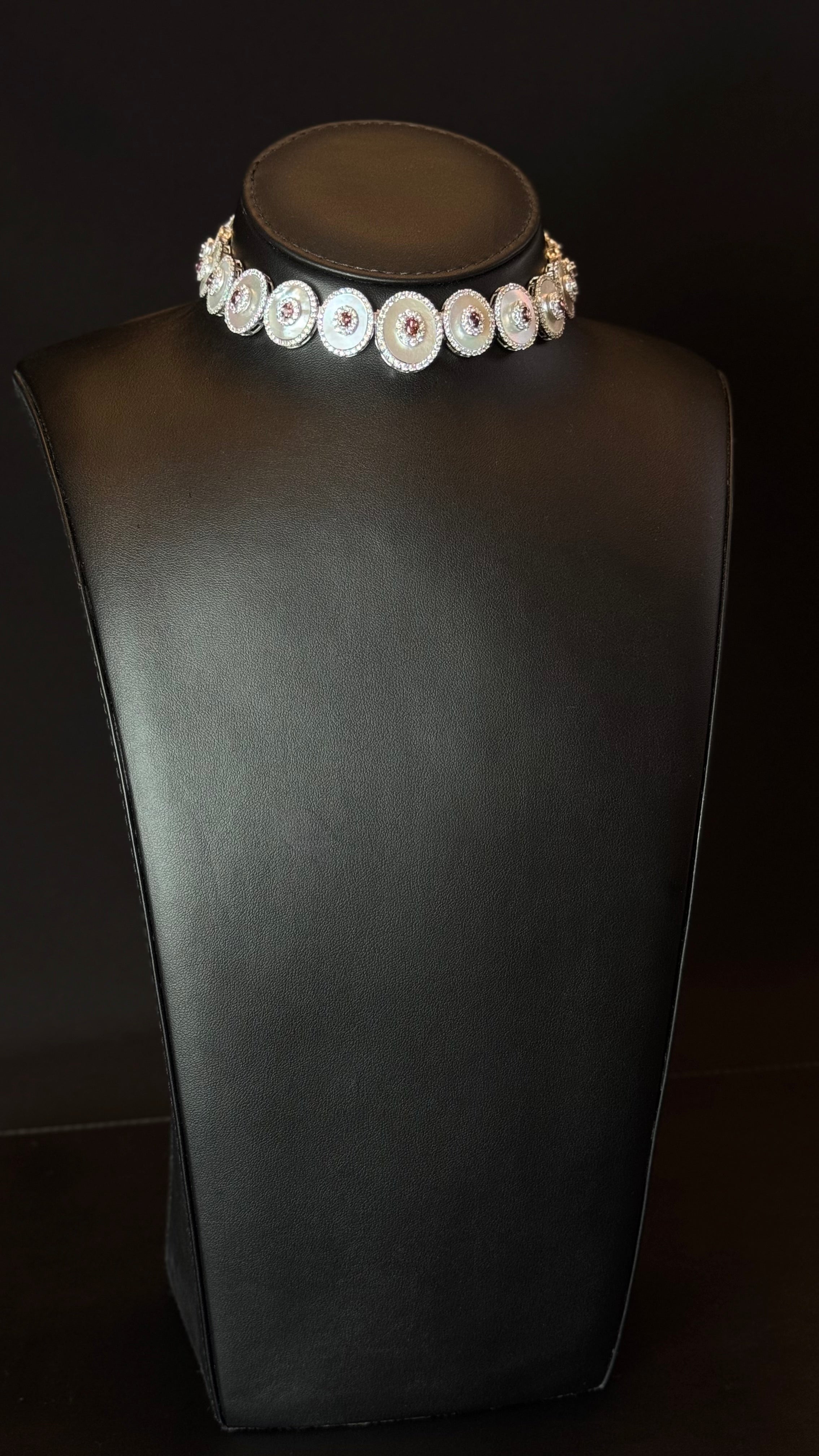 ALSAFA | WHITE & SILVER