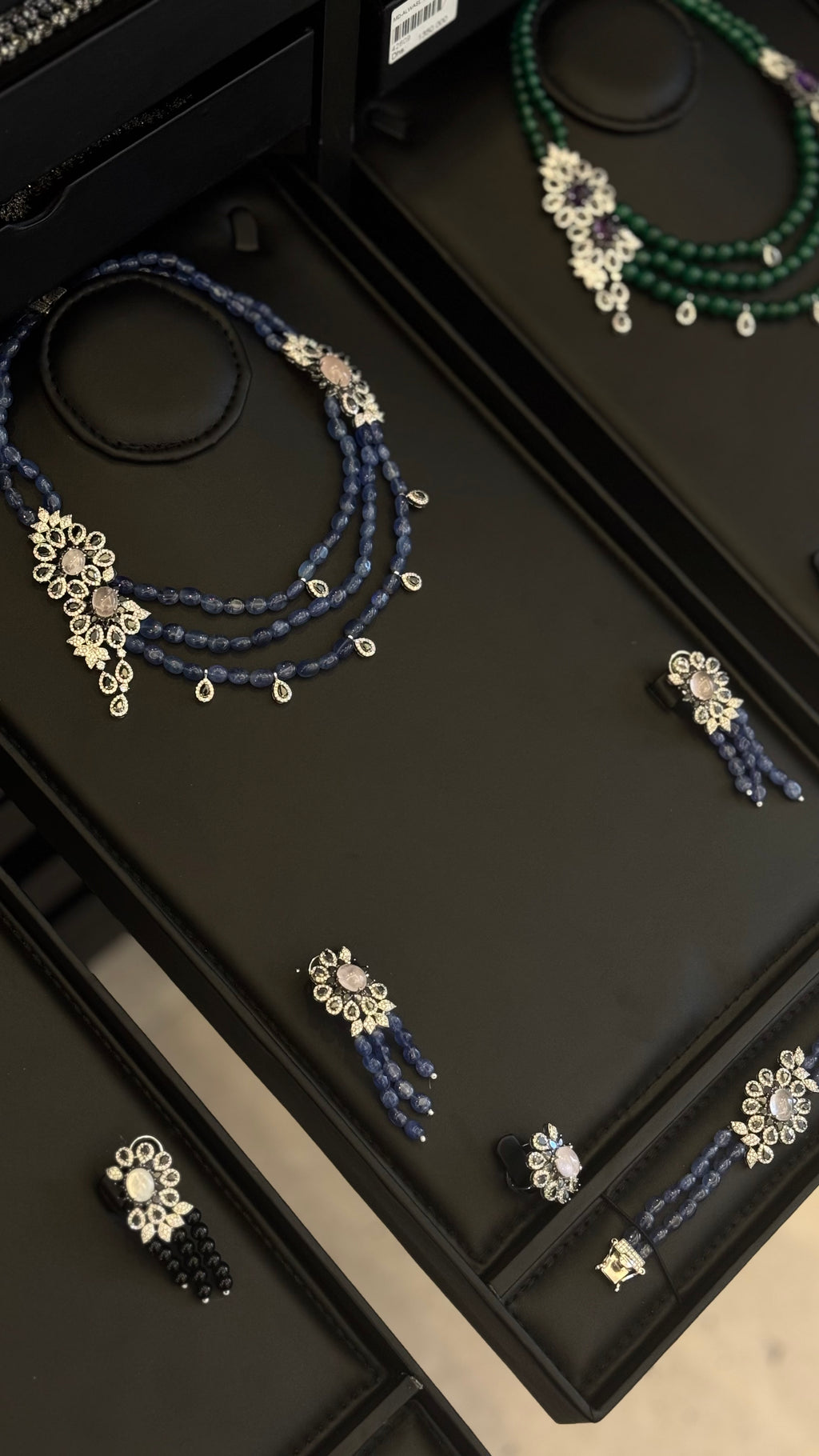 NAKHEEL | BLUE & PINK & BLACK