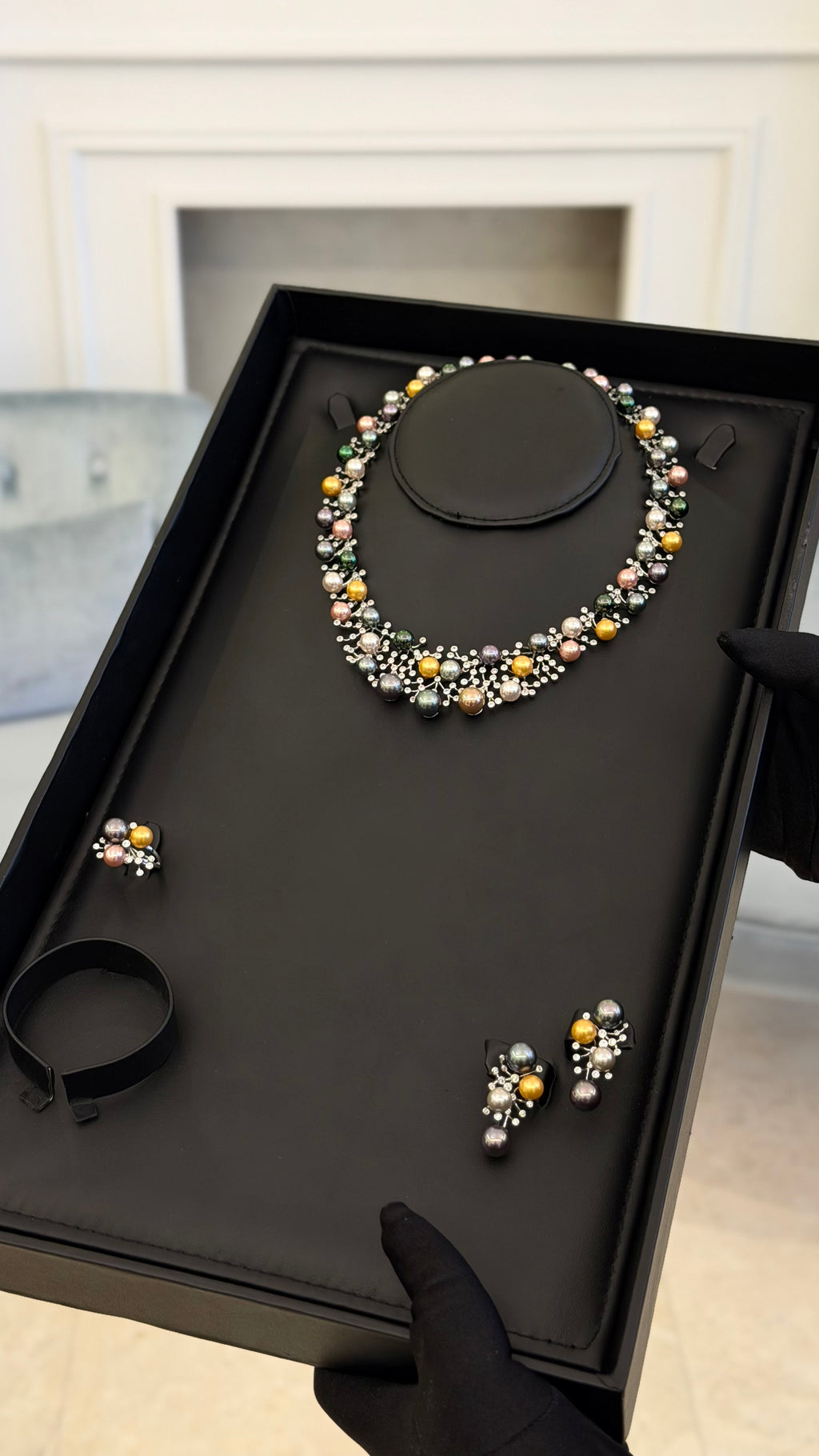 PEARLS-016 | GOLDEN & GREY
