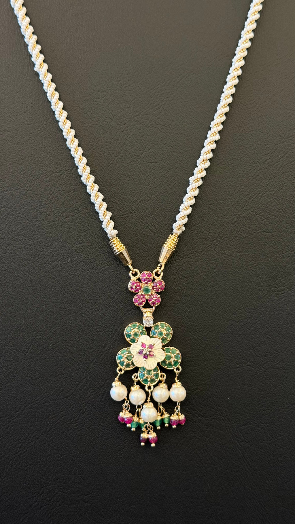 NO.077 | FLOWERS & PEARLS