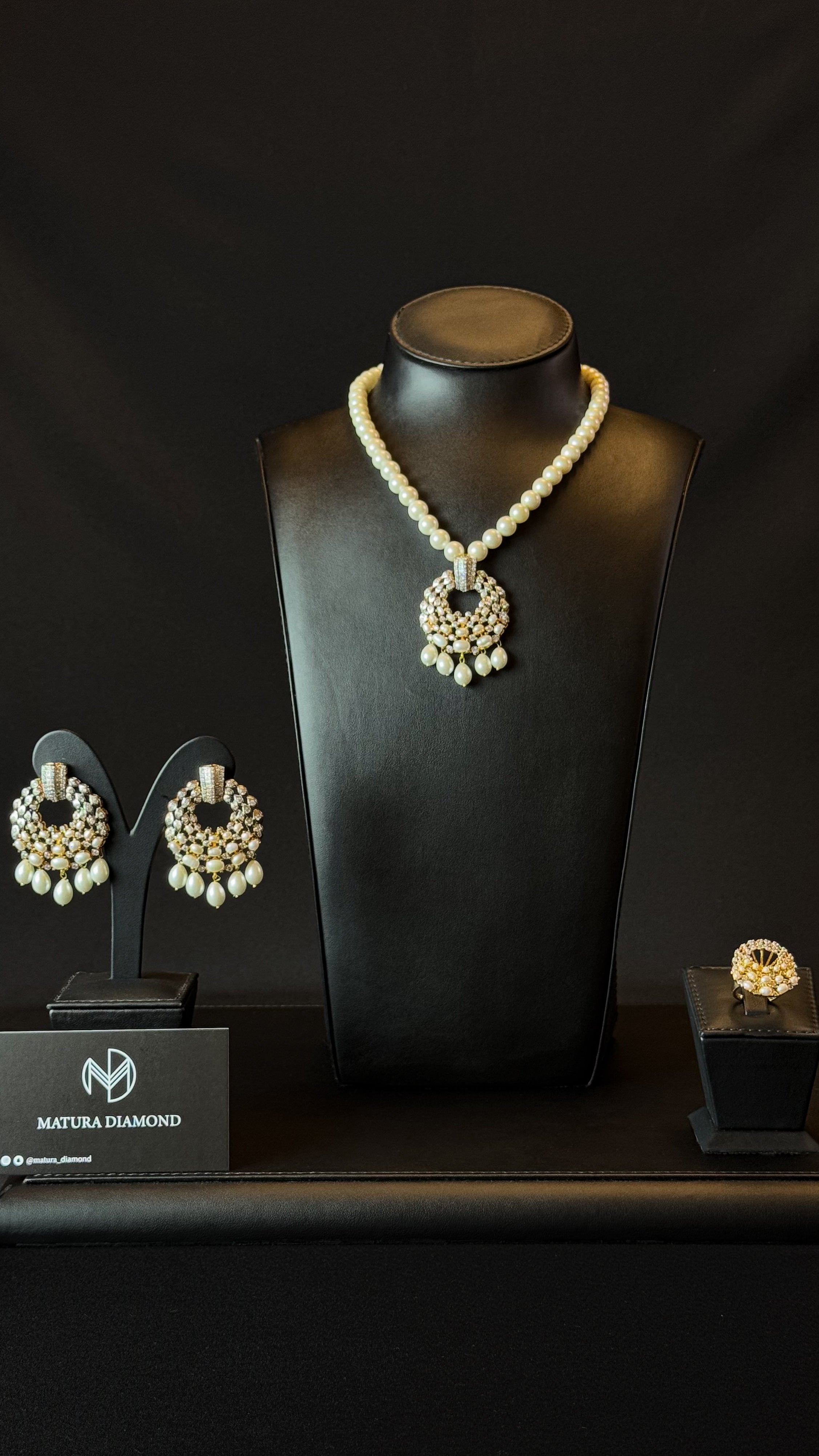 WHITE 003 | SILVER & GOLDEN