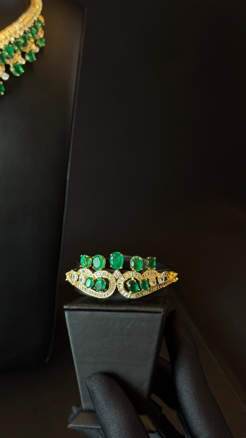 ALDHAFRA | GREEN & GOLDEN