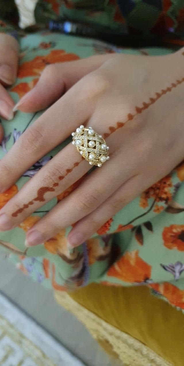 RAHAF | RING & PEARLS