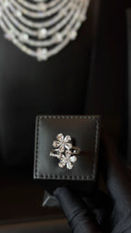 FLOWERS | LINES & WHITE