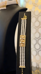 PEARLS-012 | CHOKER & FLOWERS