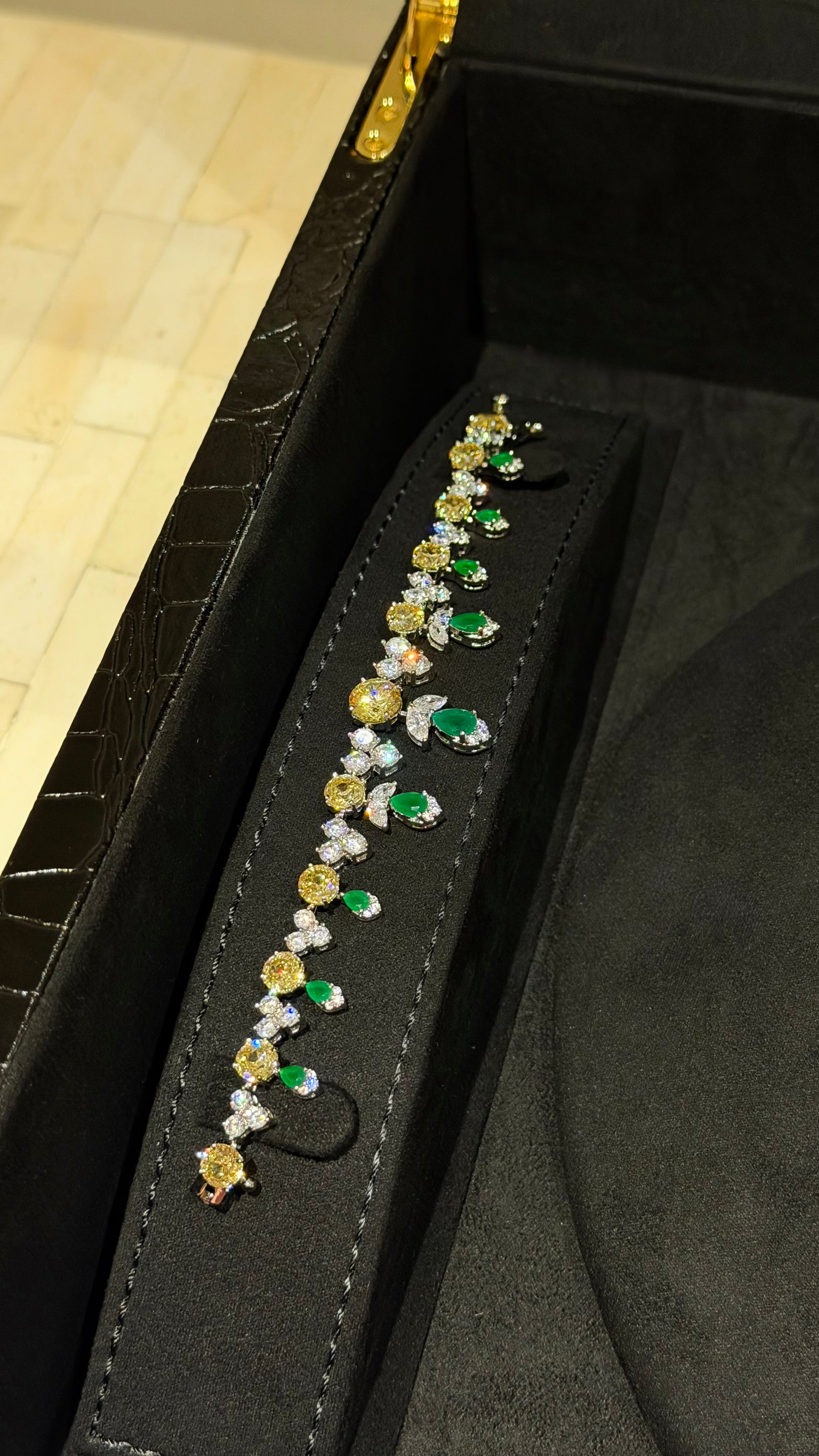 ALJURF | YELLOW & GREEN