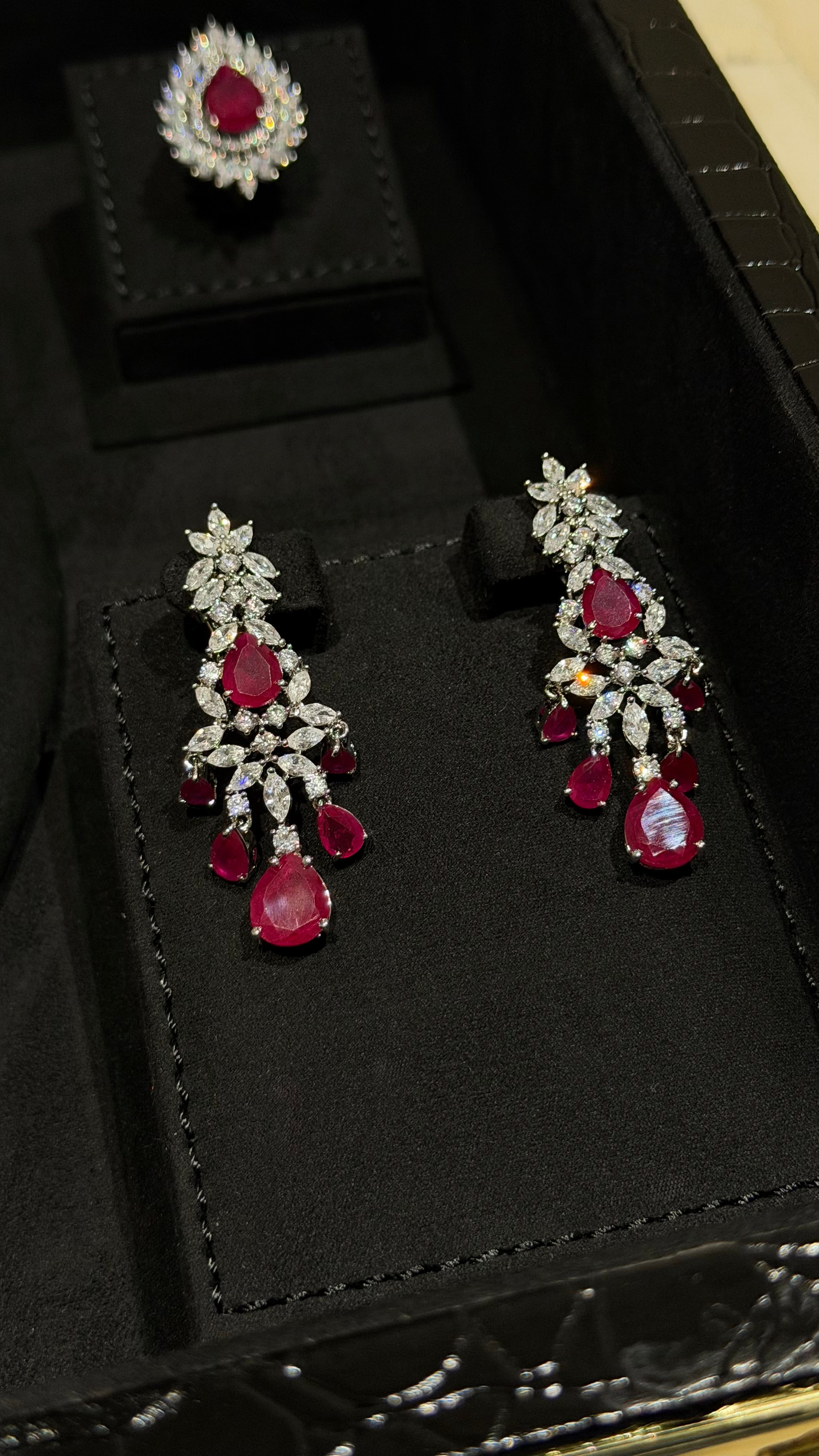 ALWEGAN | RED