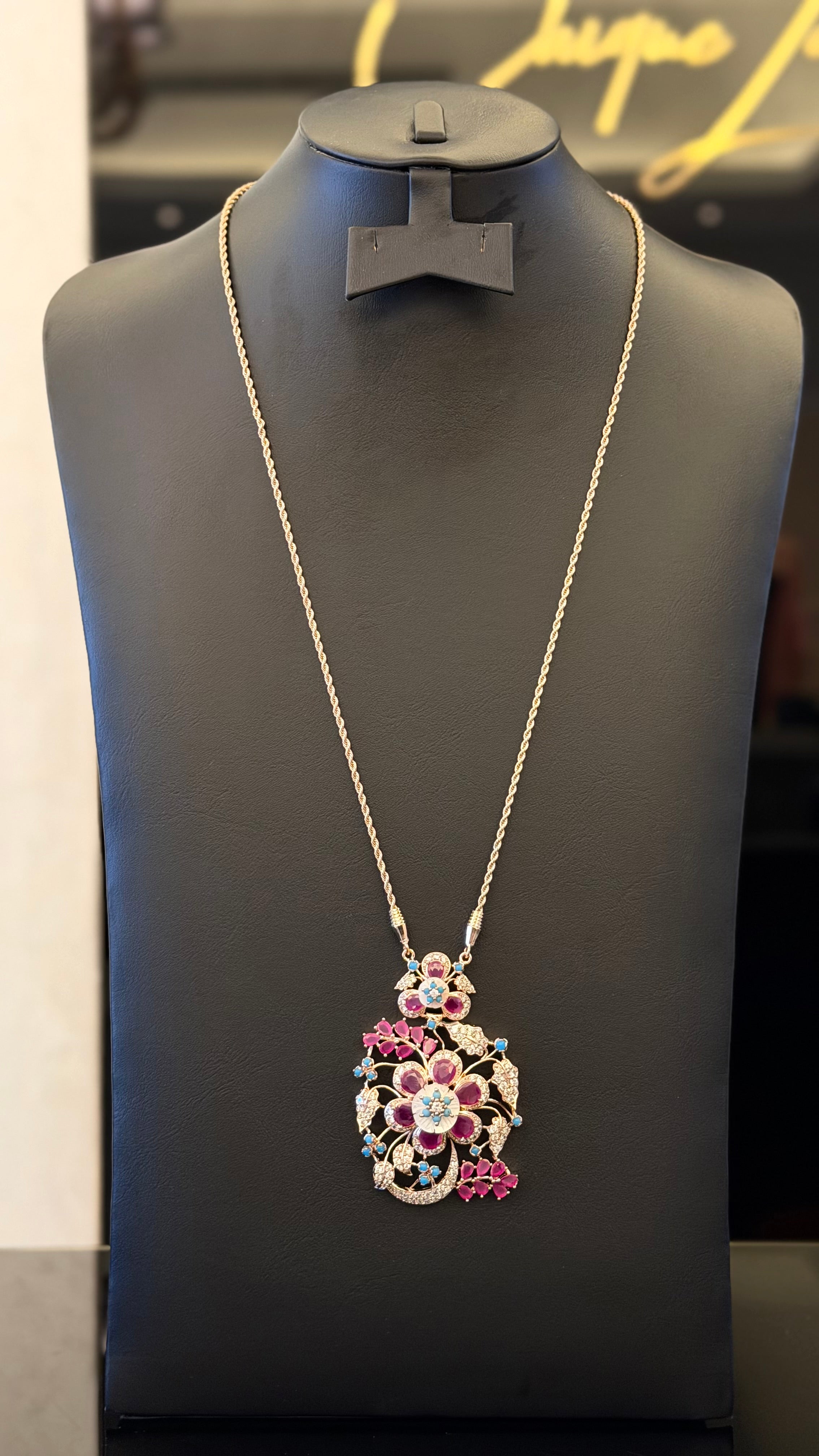 NO.041 | PINK & GOLDEN