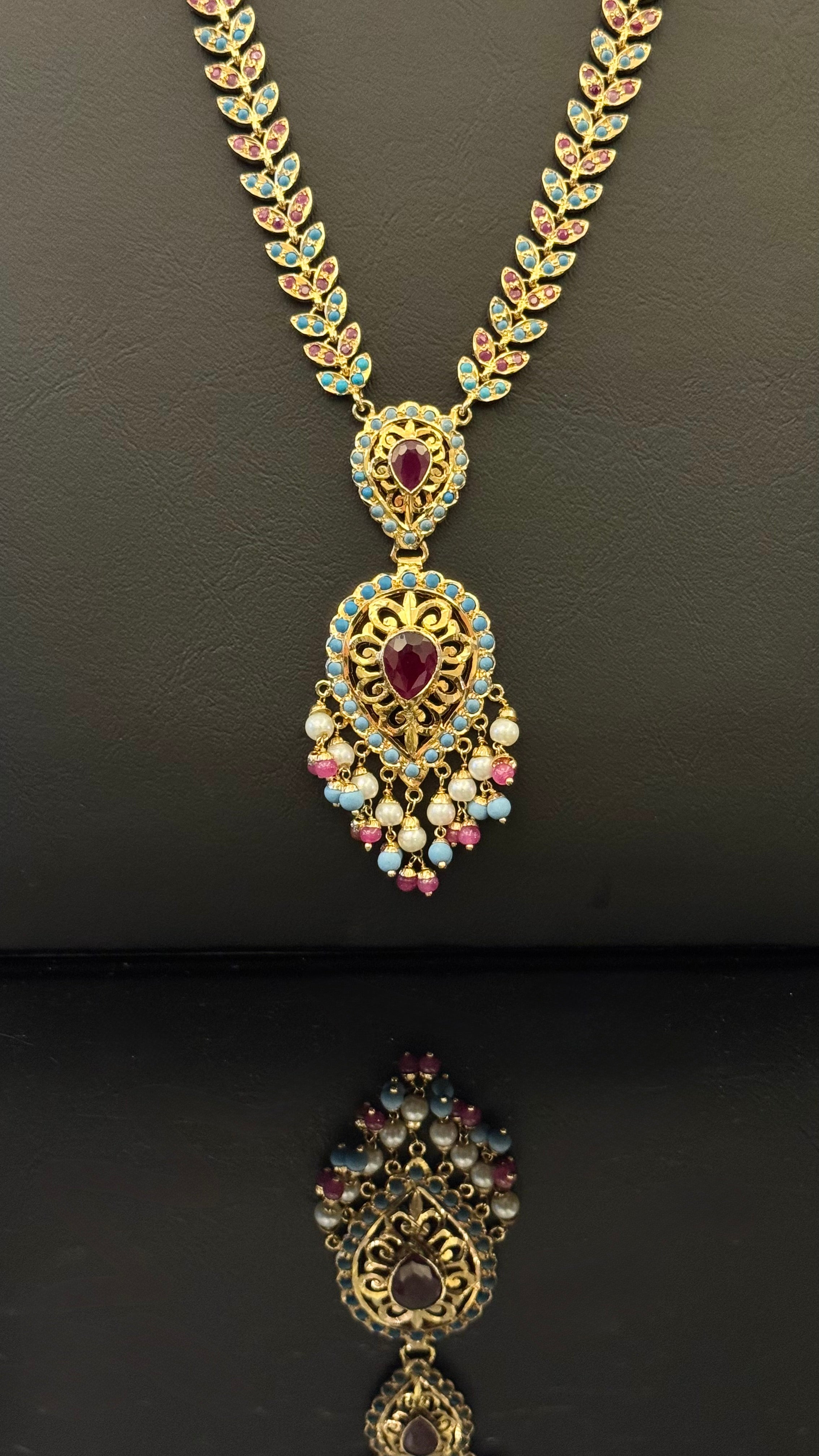 NO.049 | TUR & GOLDEN