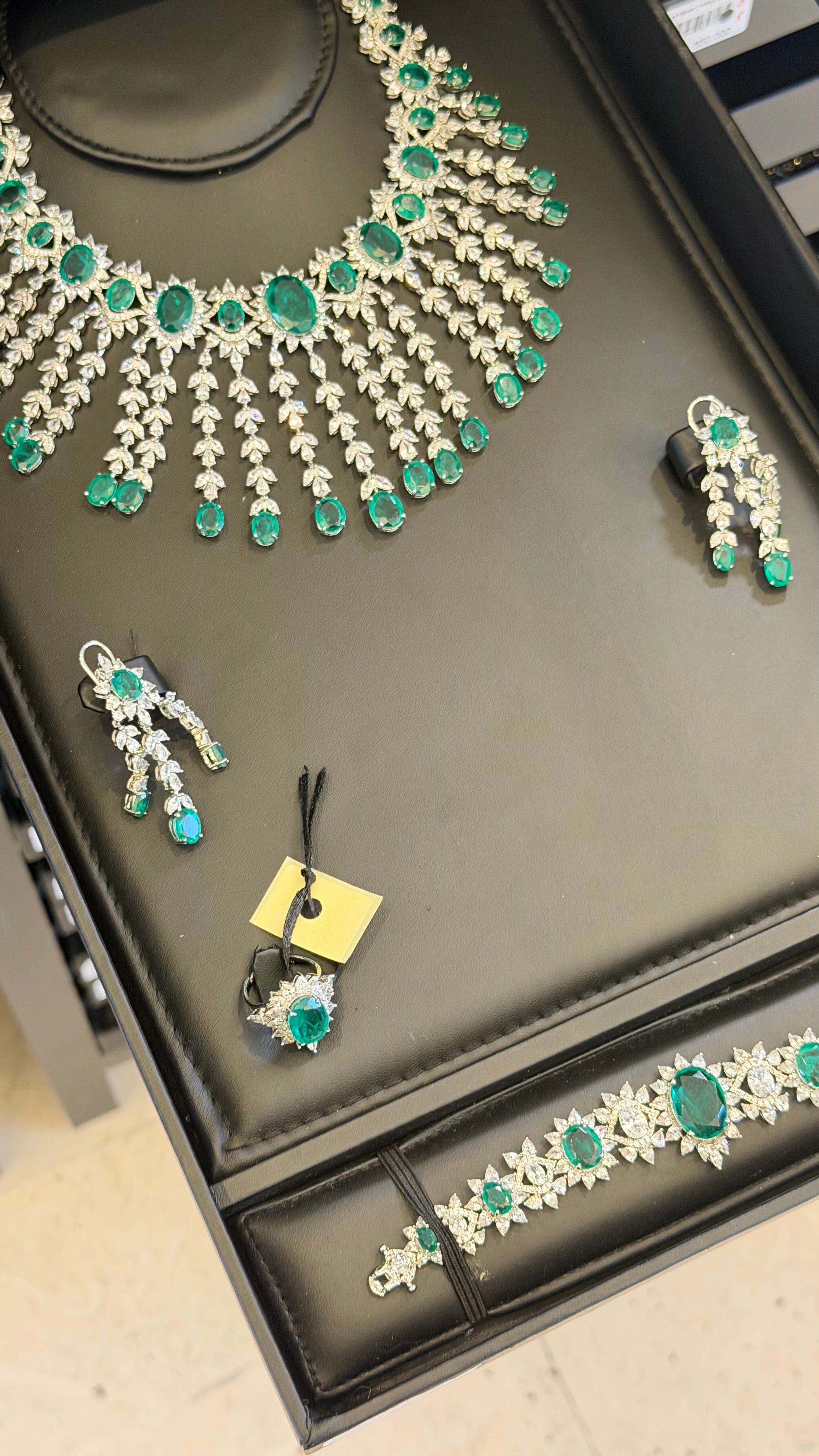 SHAMSA | GREEN
