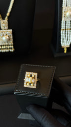 NO.94 | PEARLS & GOLDEN