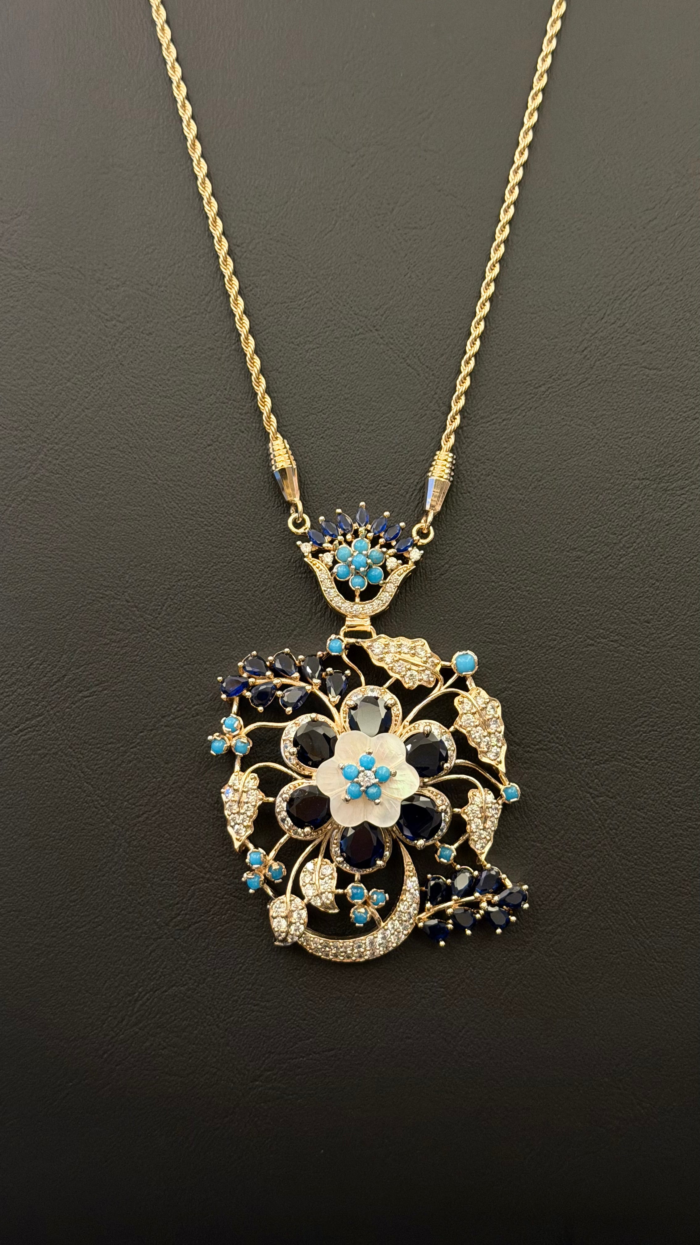 NO.041 | BLUE & GOLDEN