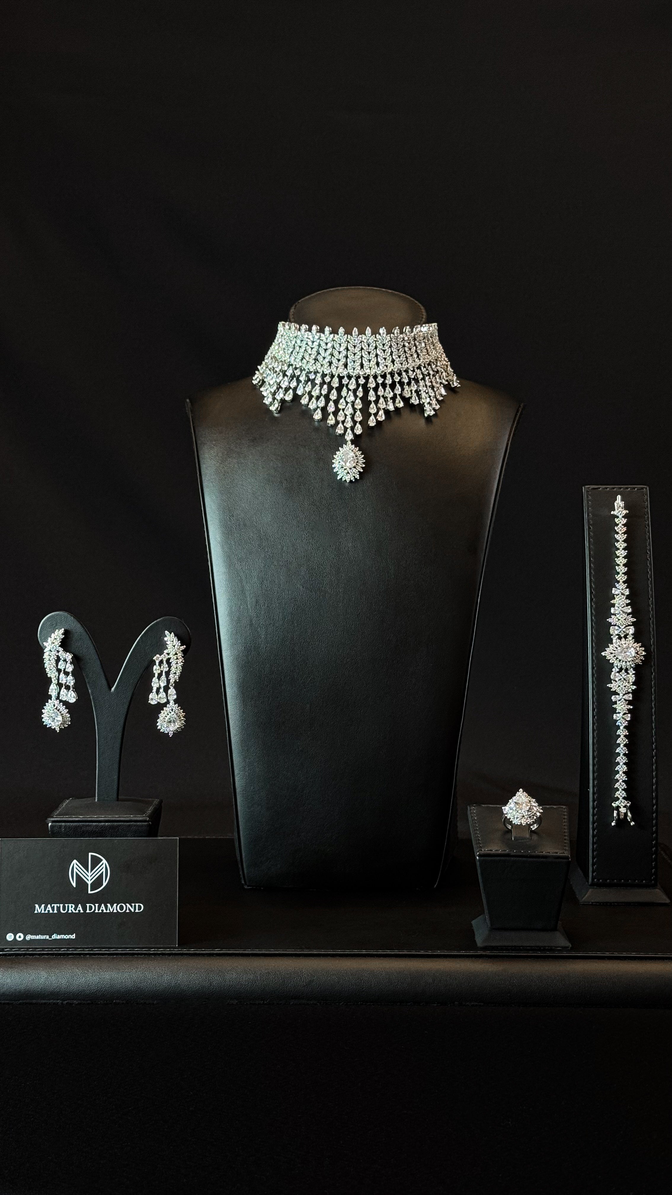 CHOKER QARAYEN | WHITE