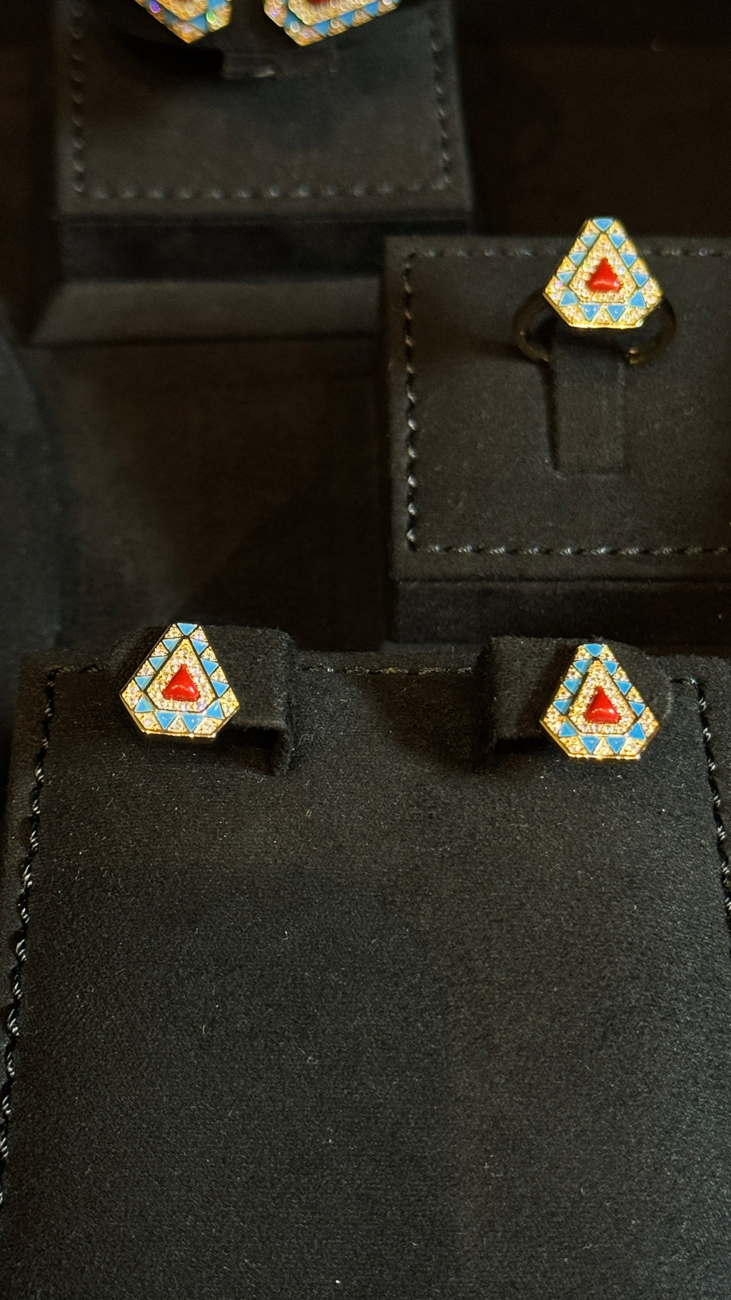 FL18 | RED & TURQUOISE