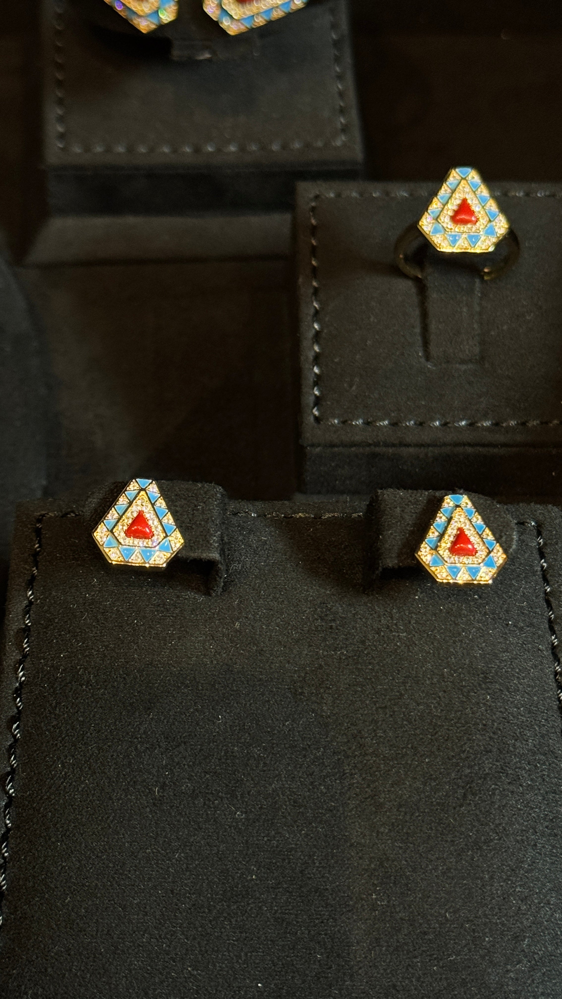 FL18 | RED & TURQUOISE