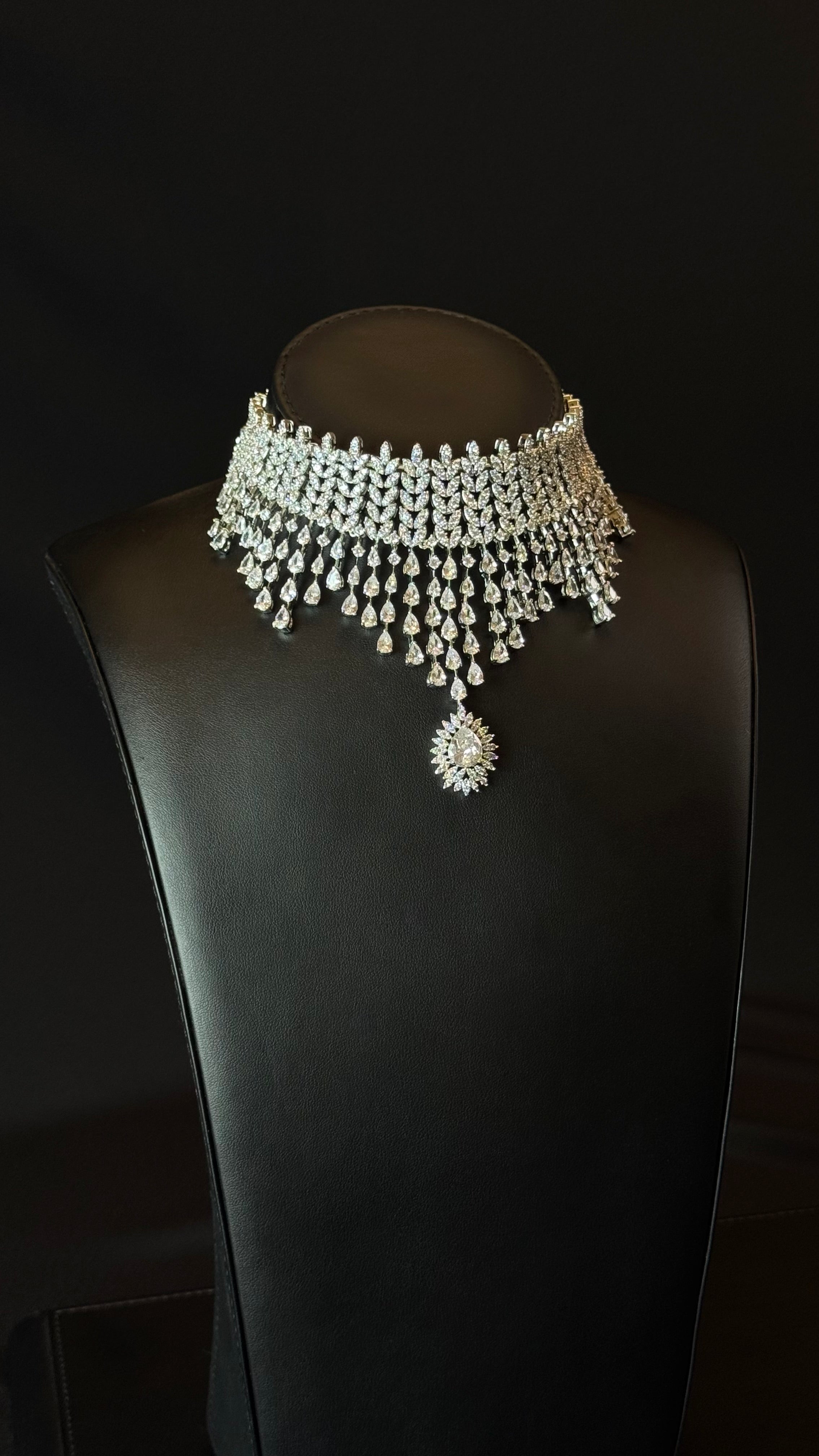 CHOKER QARAYEN | WHITE