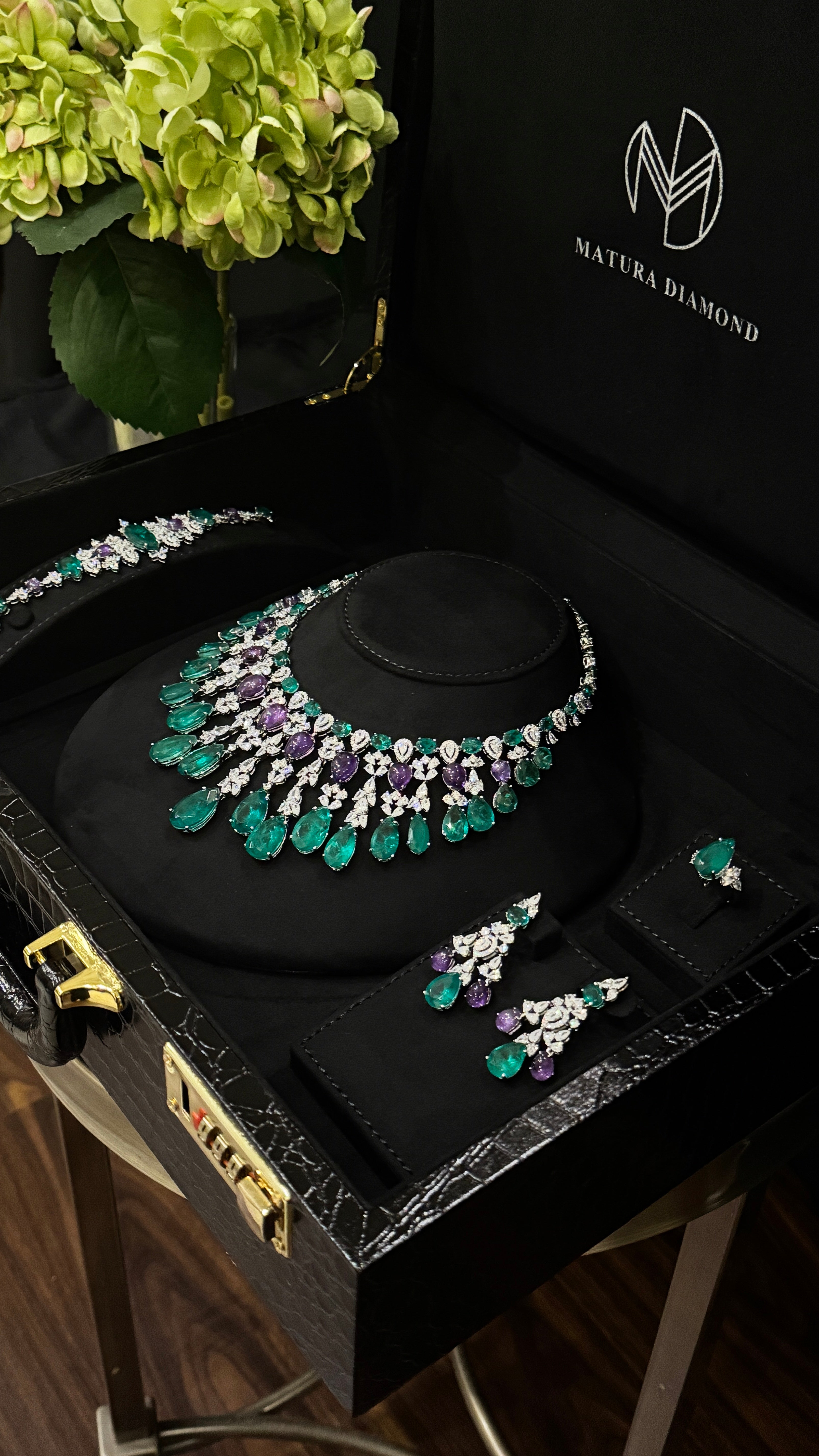 DEIRA | PURPLE & GREEN