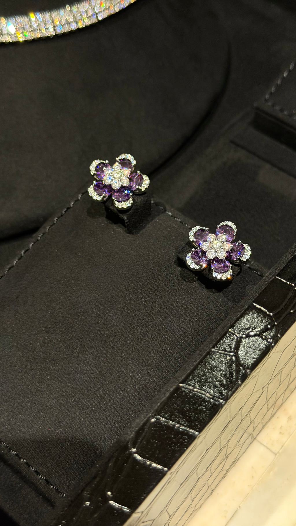 ALTWAR | PURPLE & FLOWERS