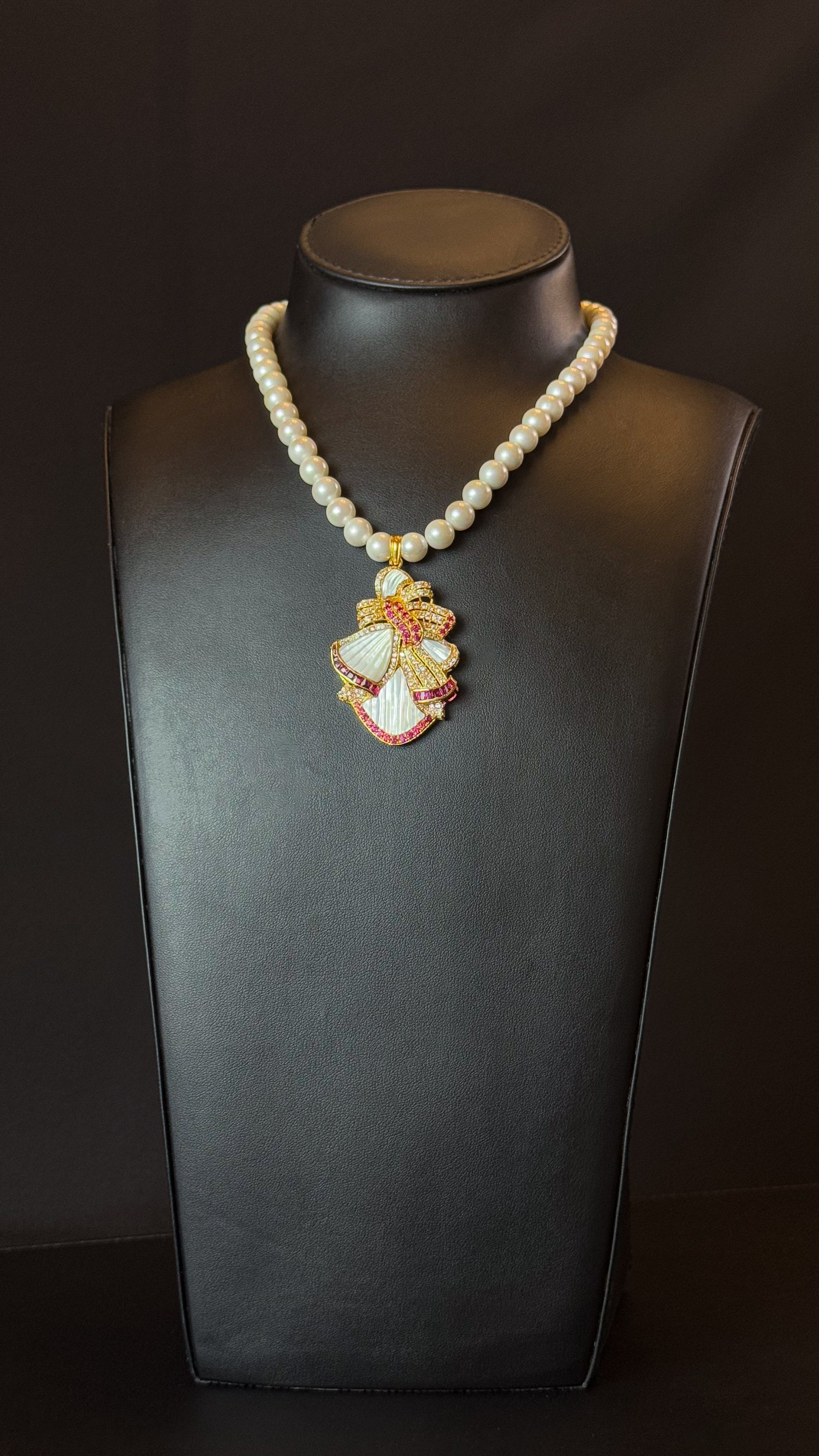 VINTAGE NO.2 | RED & SILVER & PEARLS