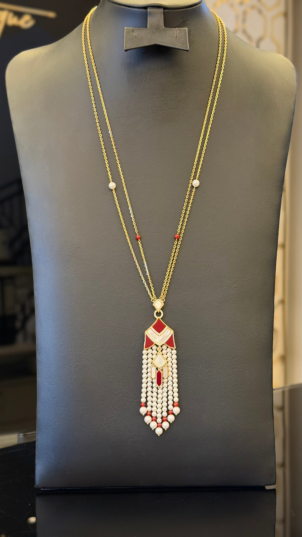 ALMARMOUM | RED & PEARLS