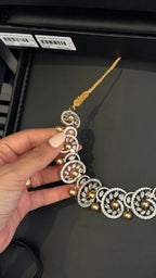 042 | SILVER & PEARLS