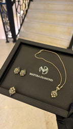 NO.015 | GREEN & GOLDEN
