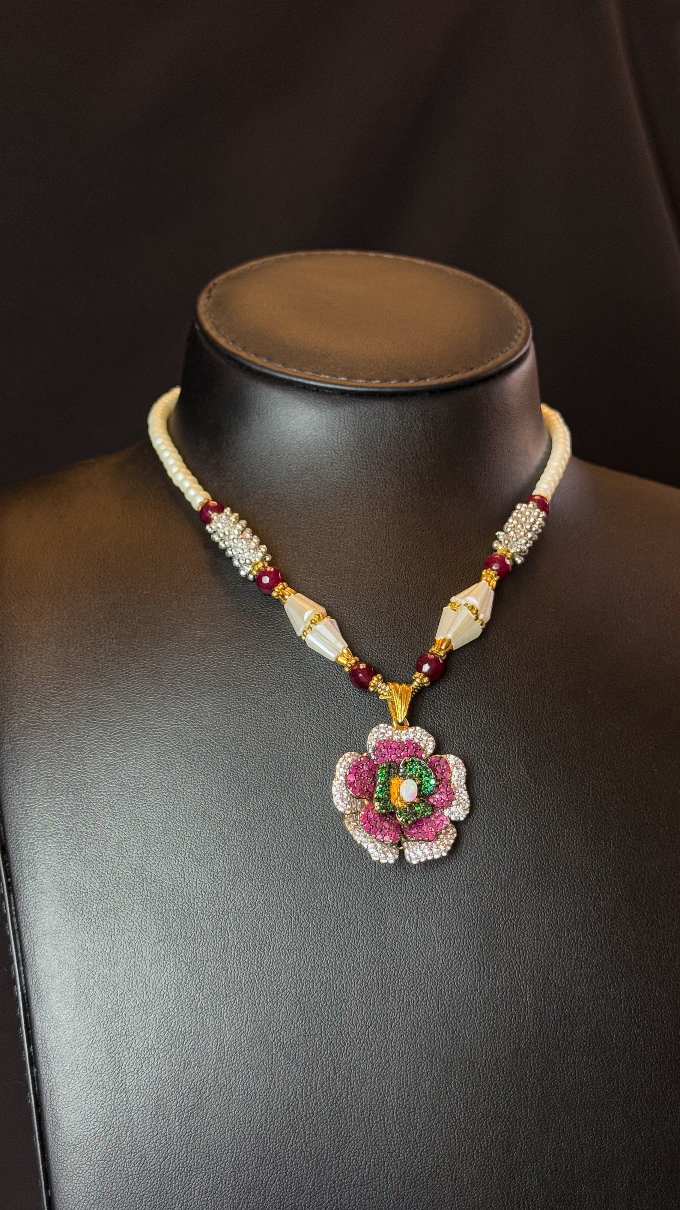 009 | FLOWER & SILVER & RED