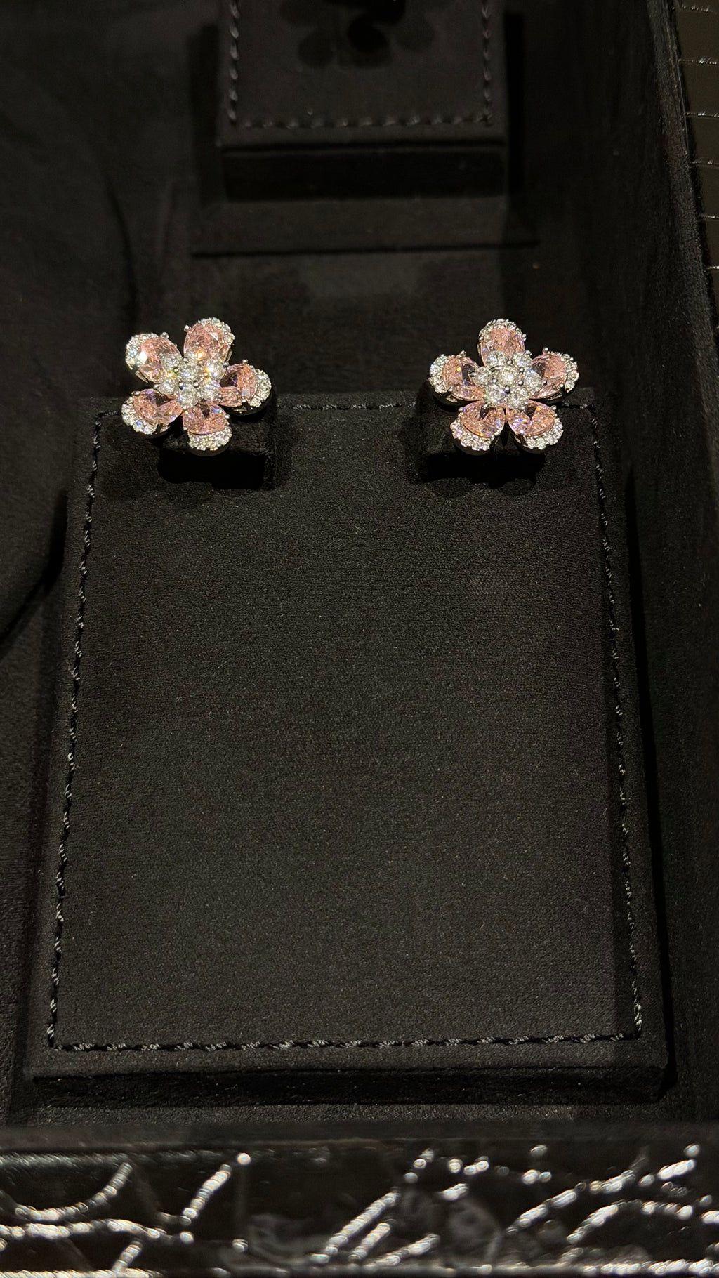 ALTWAR | PINK & FLOWERS