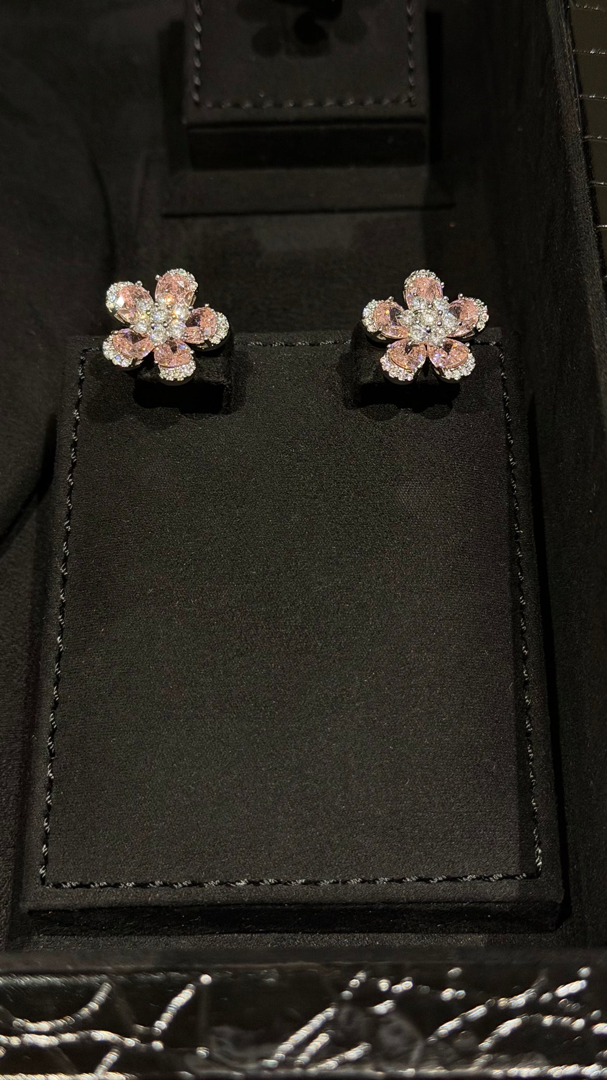 ALTWAR | PINK & FLOWERS