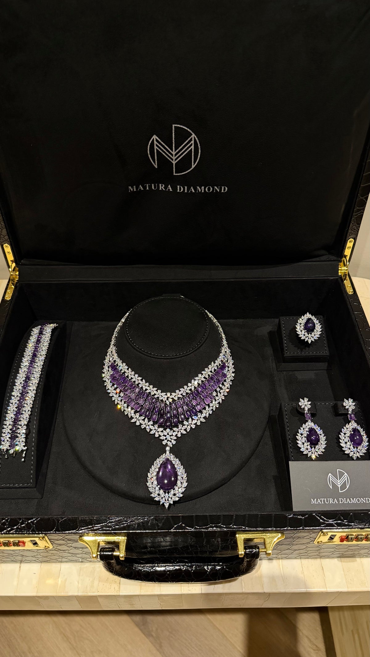 ALMARKHANYA | PURPLE