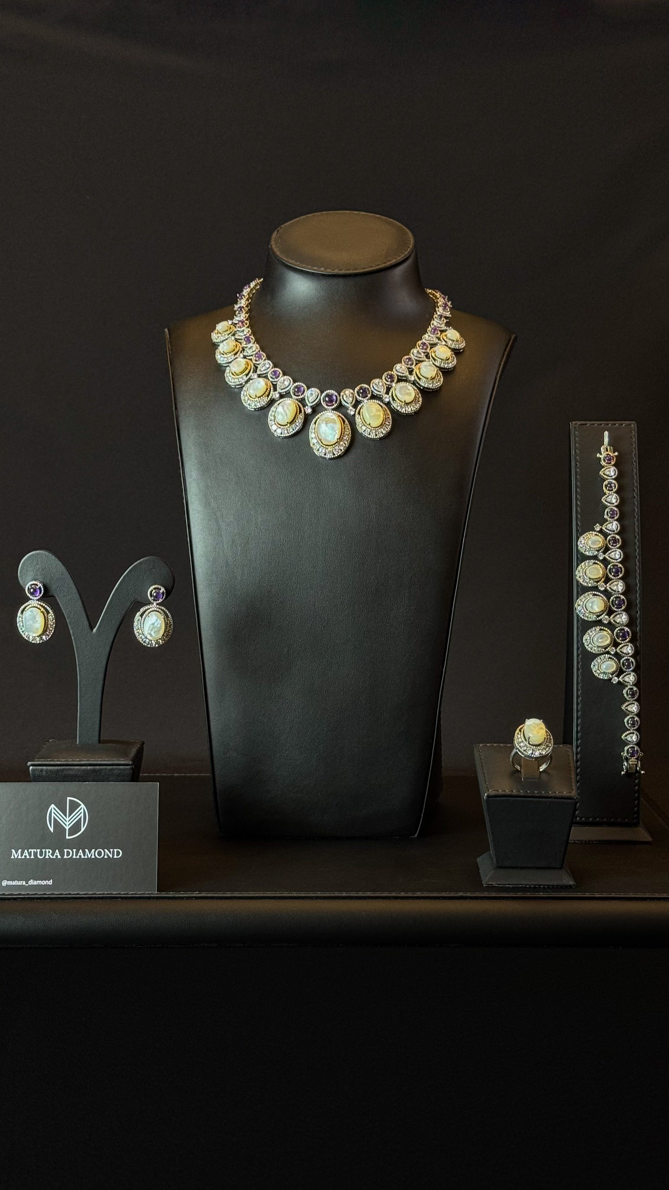 NAD ALSHBA | MO PEARL & WHITE