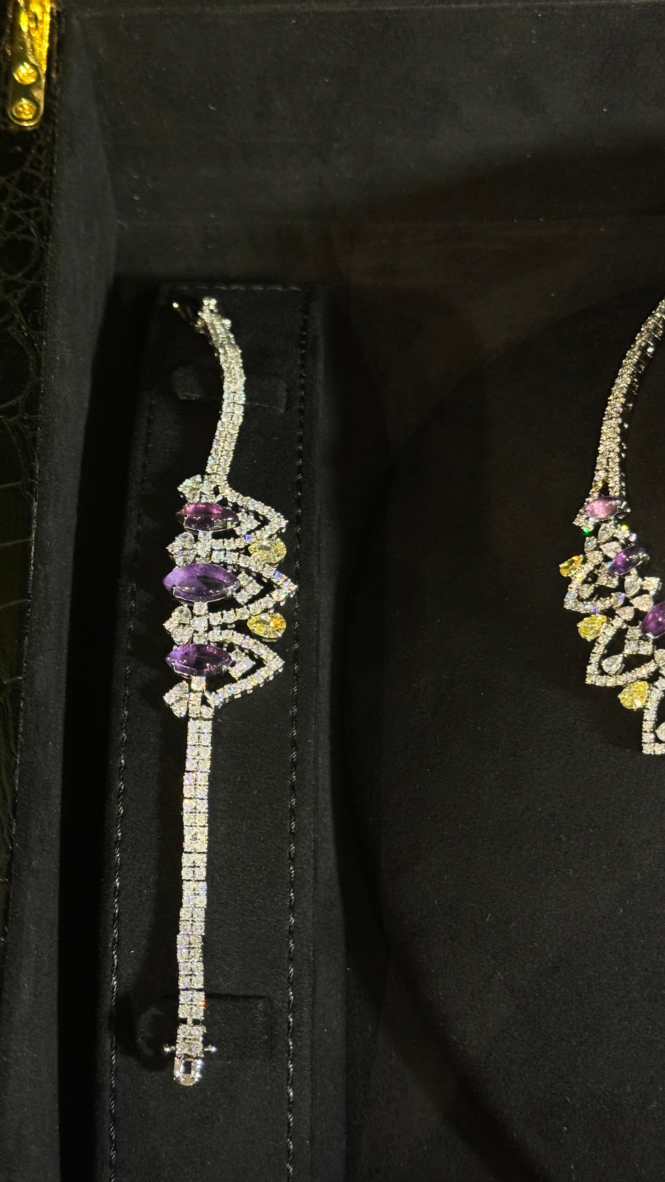 ALMAQAM | PURPLE & YELLOW