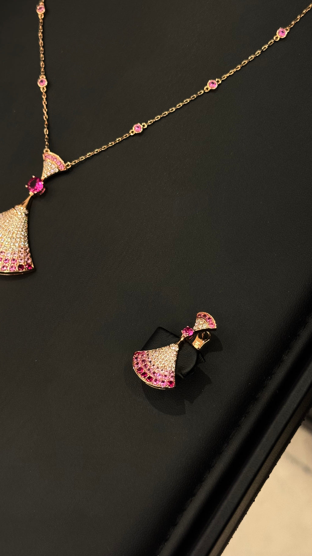 BEE | PINK & R GOLDEN