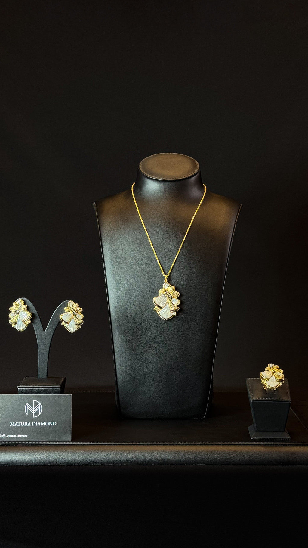 VINTAGE NO.3 | SILVER & BLUE