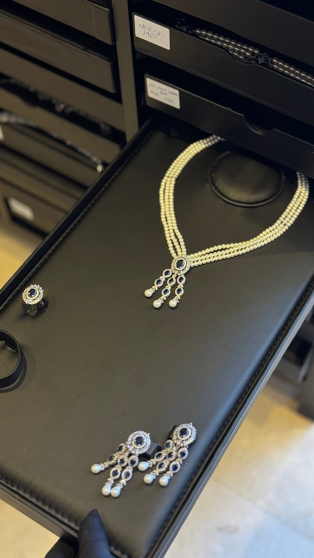 HAFEET | SILVER & PEARLS